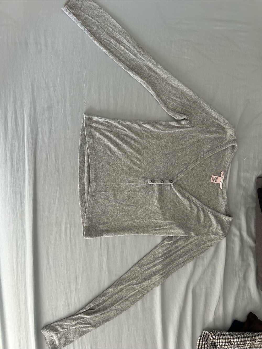 Victoria’s Secret Light Gray Women's Ribbed Long Sleeve